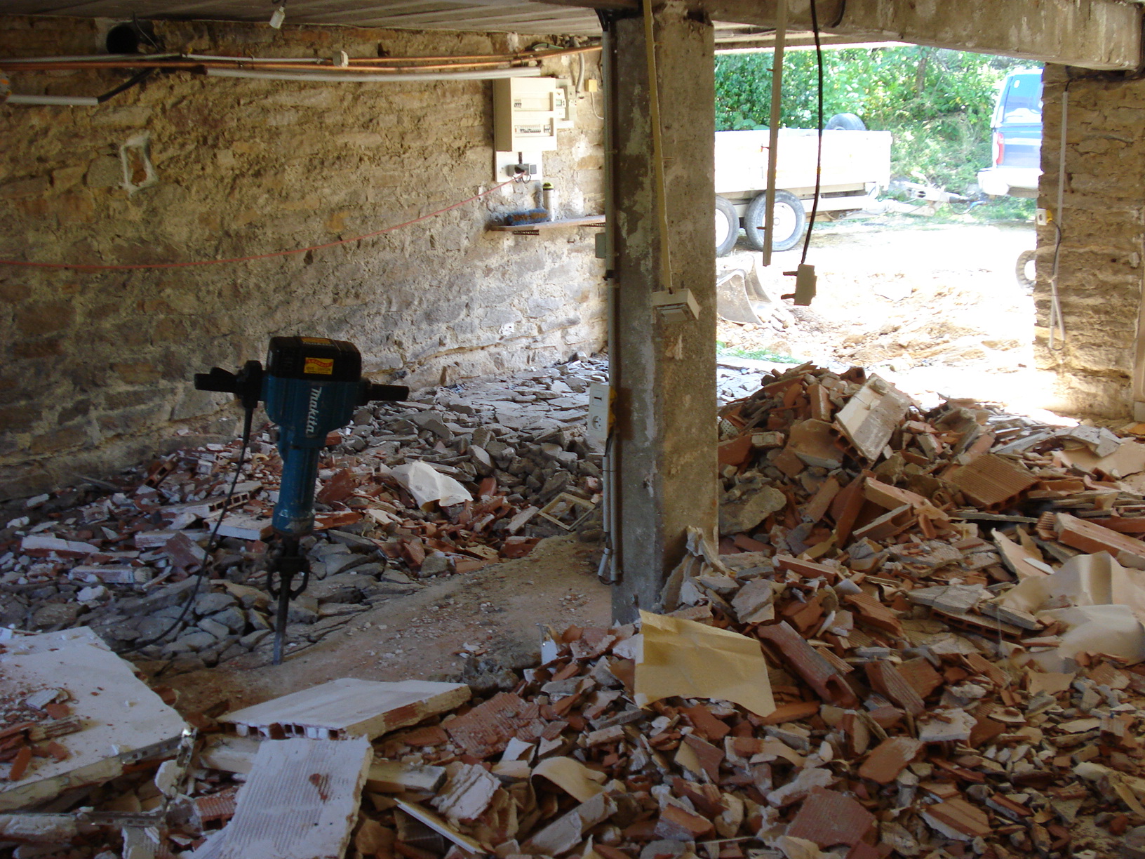 Démolition à Saint-Aoustrille