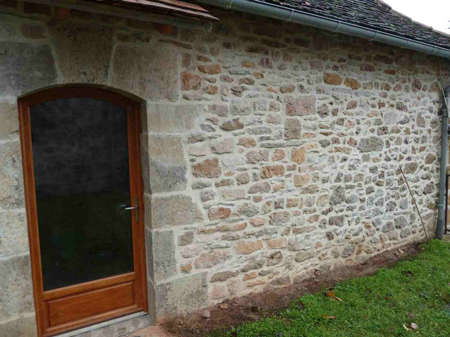 Joint à la chaux, façade en pierre Châteauroux